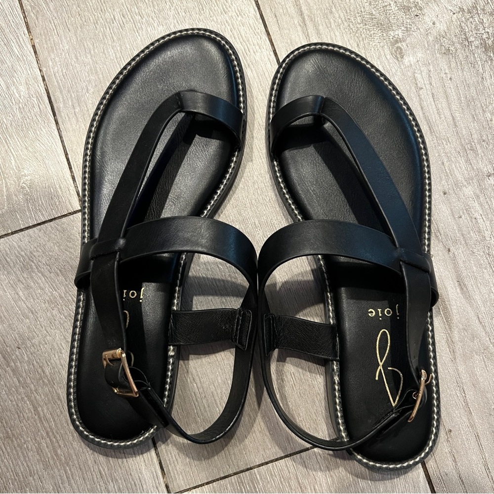 Joie Lennox NWOT Black Toe Ring Strappy Sandals Sz 8